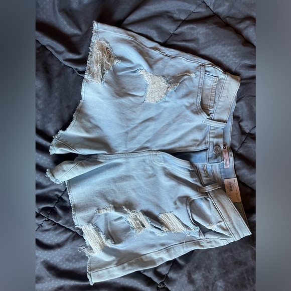 Women’s Jean shorts 90’s style - Picture 2 of 3